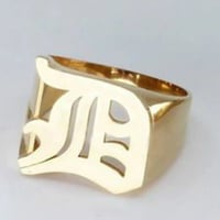 Image 10 of Custom Name Ring