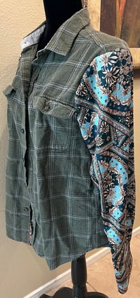 Image 2 of Vintage Funky Green Flannel Multi Print Sleeve Blue Birds