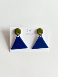 Paire de boucles d'oreilles céramique TRIANGA GM kaki et bleu