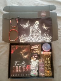 Arsyn Quinn Finally Theirs Book Box
