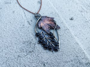 Currants pendant 