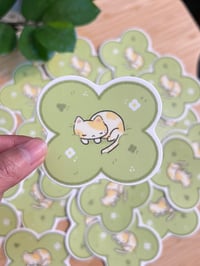 Image 3 of Clover kitty sticker 🍀