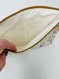 Image 3 of Pochette moyenne intérieur enduit Licornes pastel