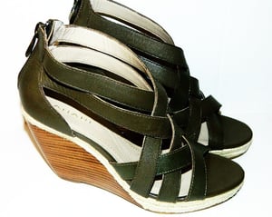 Image of Tahari Shoes, Janice Wedge Sandals - Size 6M