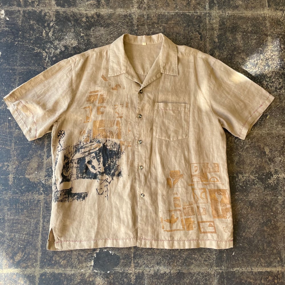 Image of Linen box fit button up