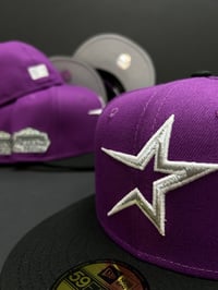 Image 1 of New Era 59Fifty Cozy “Phantom “