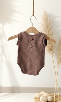 Image 1 of Newborn Photoshoot bodysuit Robbie | sleeveless | brown | photo props