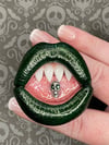 PHONE GRIP - Deep Green Lips With Green Shimmer All Fangs With Green Eyed Skull