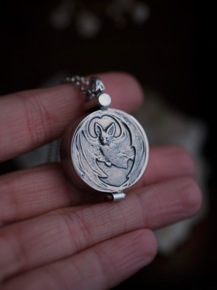 Image of NYX KEEPSAKE LOCKET