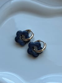 Image 2 of 18k Dark Blue Resin Flower Huggies