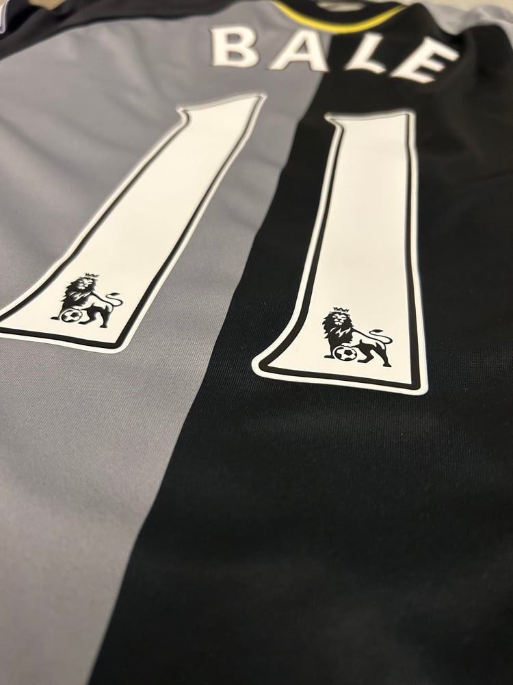 Image of Tottenham Hotspur “BALE 11” 2012/13 Third Shirt + PL patches (M)