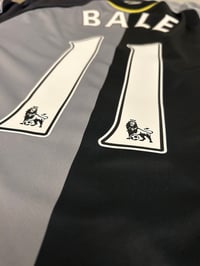 Image 13 of Tottenham Hotspur “BALE 11” 2012/13 Third Shirt + PL patches (M)