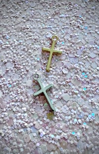 Image 2 of Cross (gold or silver)