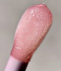 Image 3 of MOISTURIZING LIP OIL