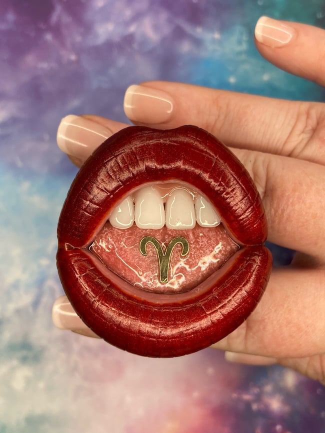 PHONE GRIP - Crimson Lips With Aries Zodiac