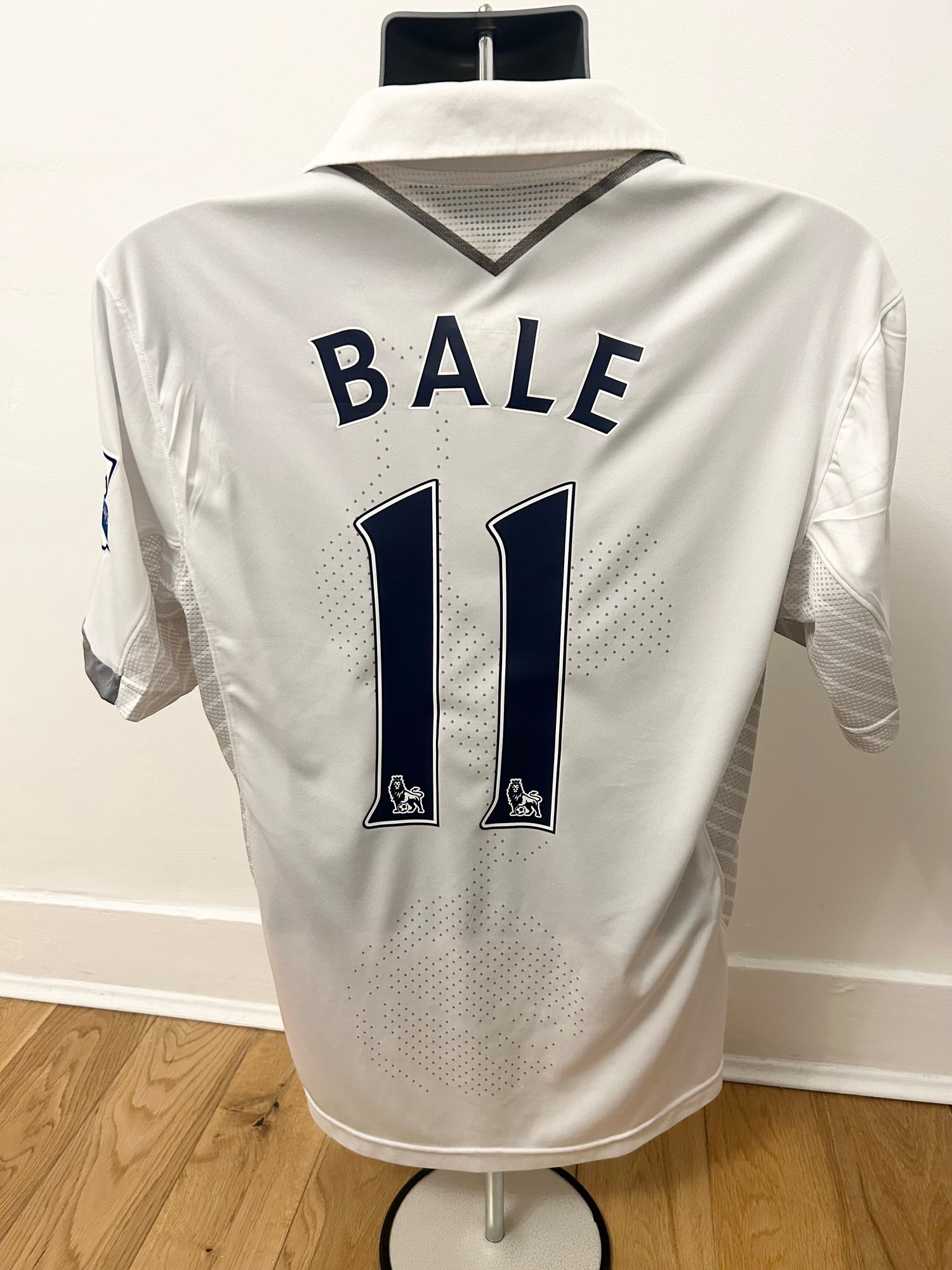 Image of Tottenham Hotspur “BALE 11” 2012/13 Home Shirt + PL patches (L)