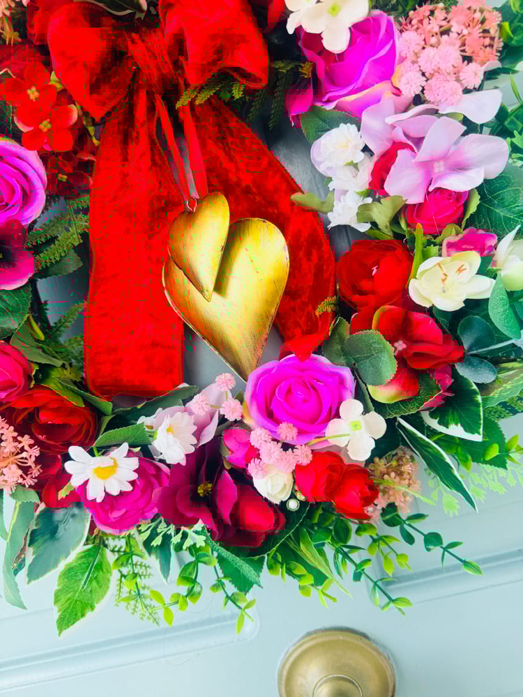 Image of 40cm Wreath with Hearts 