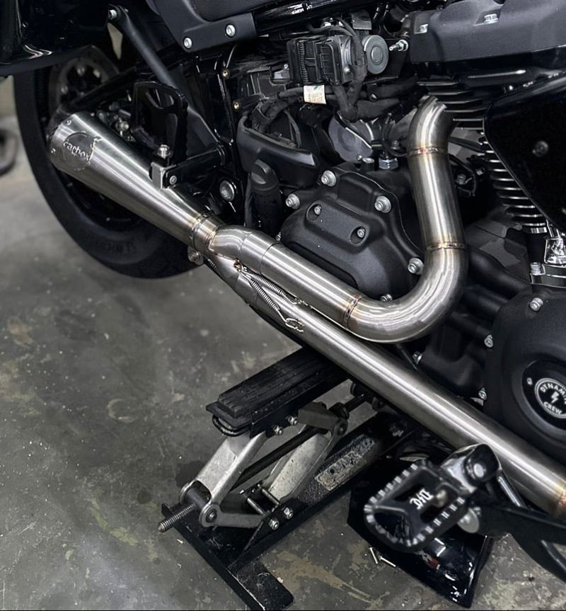 Image of NEW DYNAMITE CREW VS CARBOX RACING 2X1 STAINLESS EXHAUST FOR NEW SOFTAILS Carbon