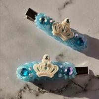 Image 5 of Cake Clips