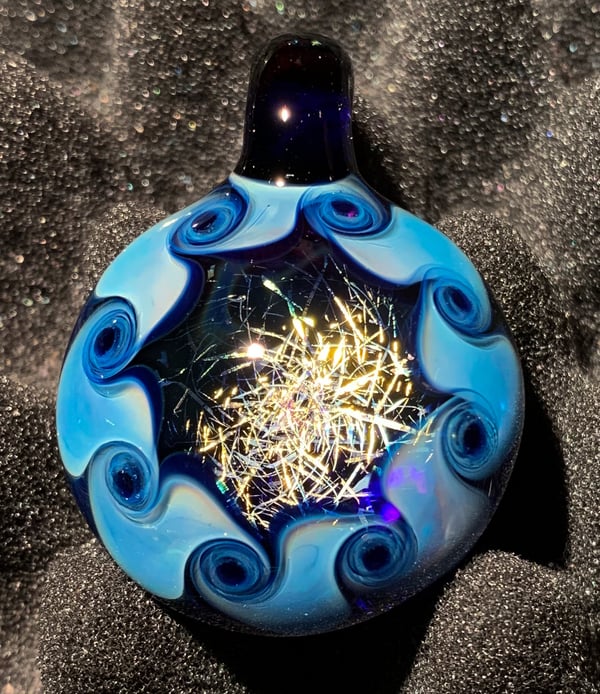 Image of Dichroic Pinwheel Pendant 4