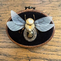 Image 4 of Jewellery bee  (d, 2x2.5 inches) 