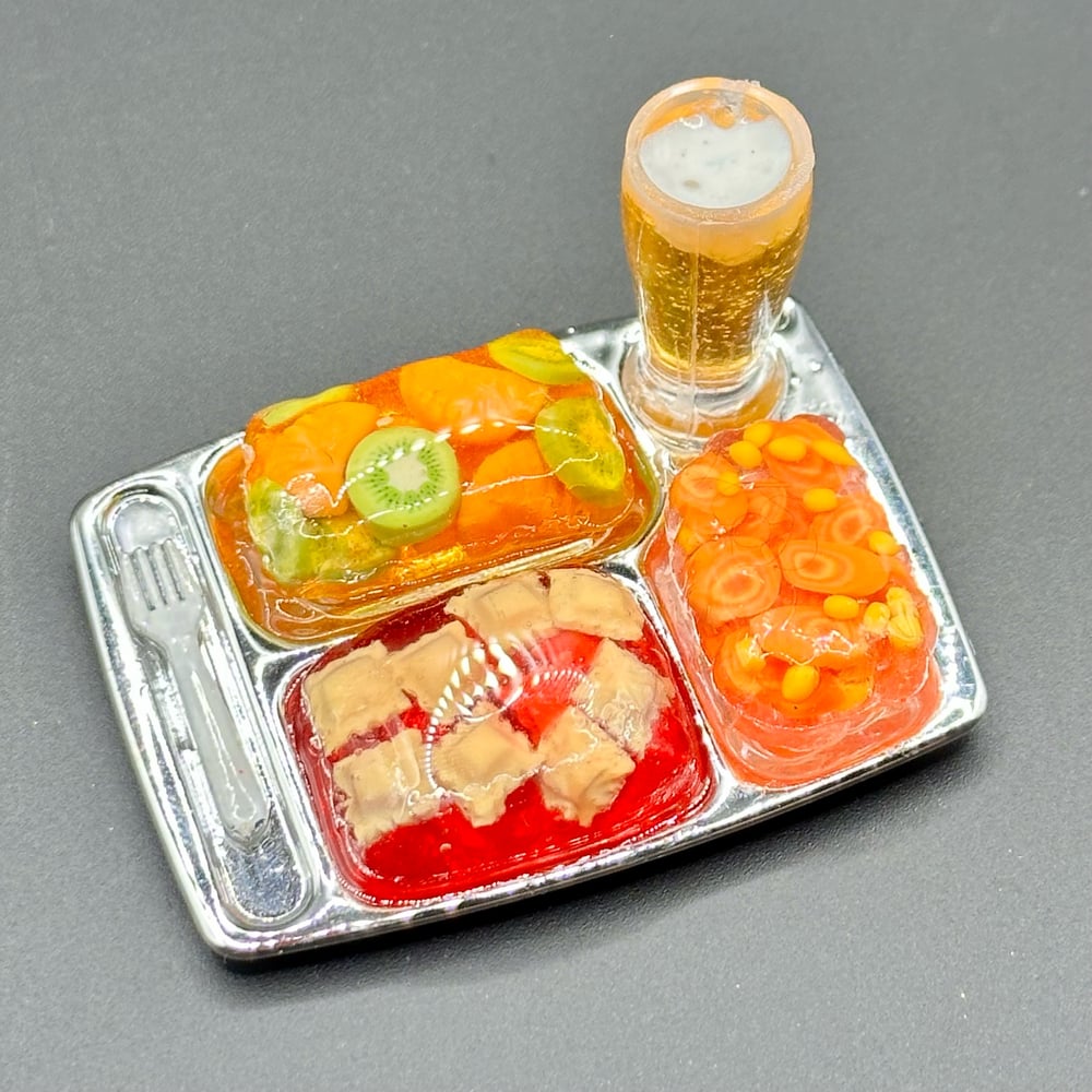 Image of Gelatin Meal on Tray