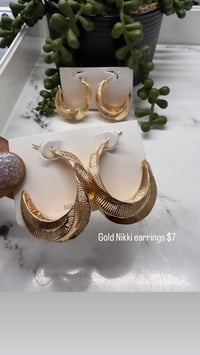 Gold Nikki earrings 
