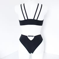 Image 7 of Limited Edition set, week 1