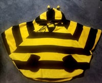 Bumblebee snuggly poncho (5-10y)