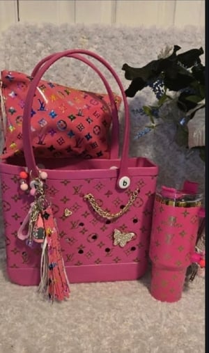 Image of Hot Pink B0g.g bag with Stan cup bundle w/ Hat