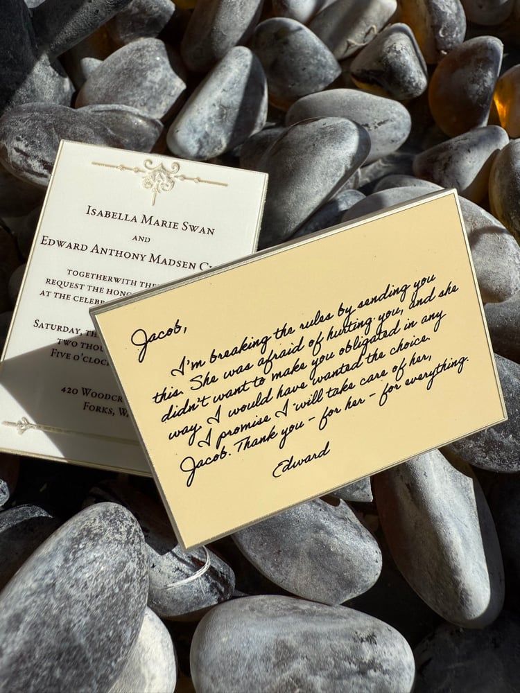 Image of Wedding Invitation and Note Twihard 