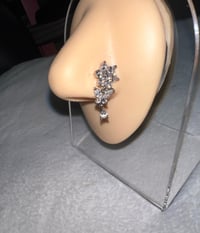 Uniquee nose stud