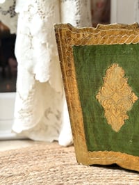 Image 2 of Corbeille florentine en bois laqué