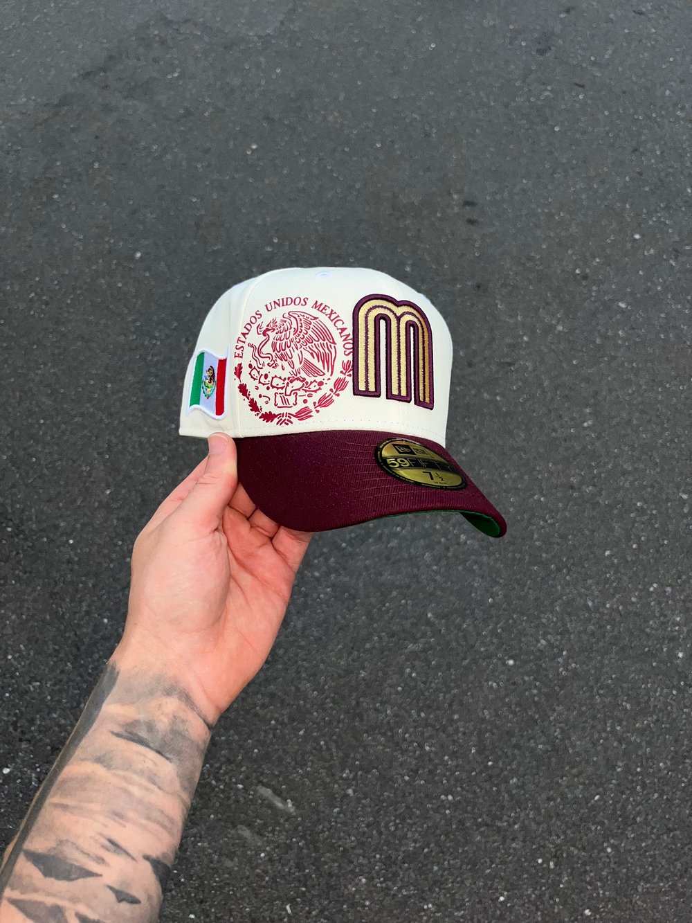 Image of GREEN BRIM BURGUNDY  UNIDOS ESTADOS MEXICANOS CUSTOM FITTED CAP