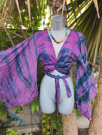 Image 5 of Wanderlust Stevie top purple tie dye black upto 14