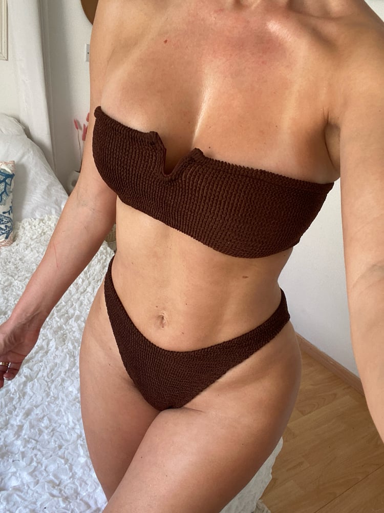 Image of V Wire Simple Bandeau Bikini In Chocolate Brown