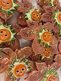 Image 3 of Cute conker and leaf 