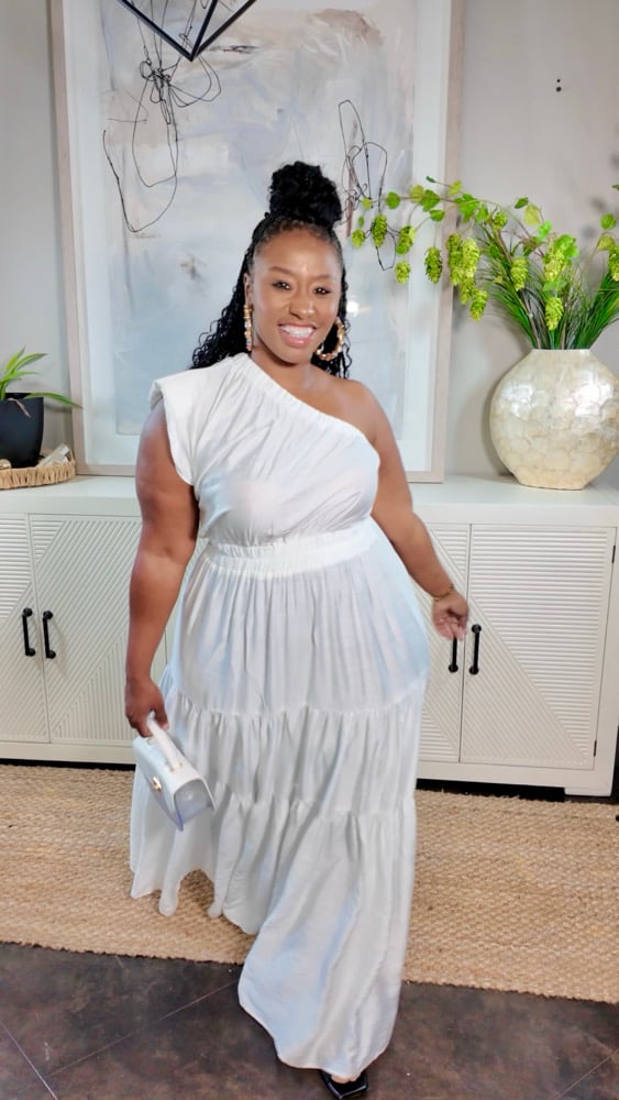 Image of The Amour Maxi Dress (White) 