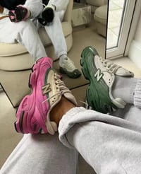 Image 1 of UNISEX RETRO VIBES RUNNERS