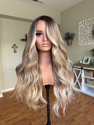 Image of Delia (ready to ship)