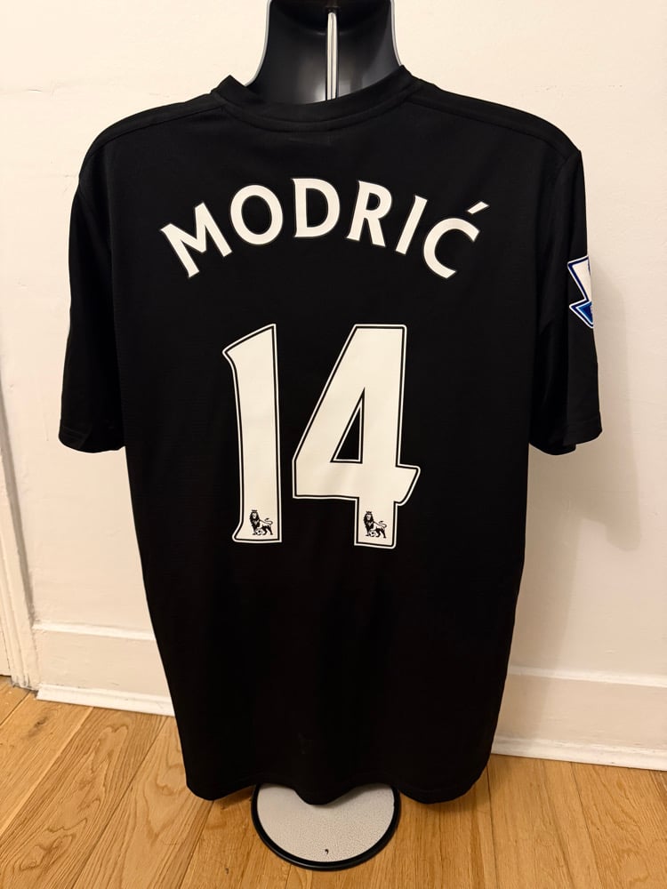 Image of Tottenham Hotspur “MODRIĆ 14” 2011/12 Third Shirt + PL patches (XL)