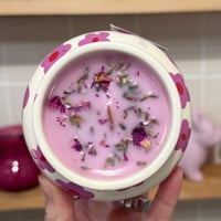 Image 2 of honeydew magnolia scented flower candle