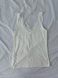 Image 3 of V white top // S 