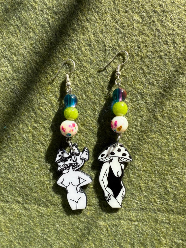 Image of Mushroom lady earrings 🖤🍄