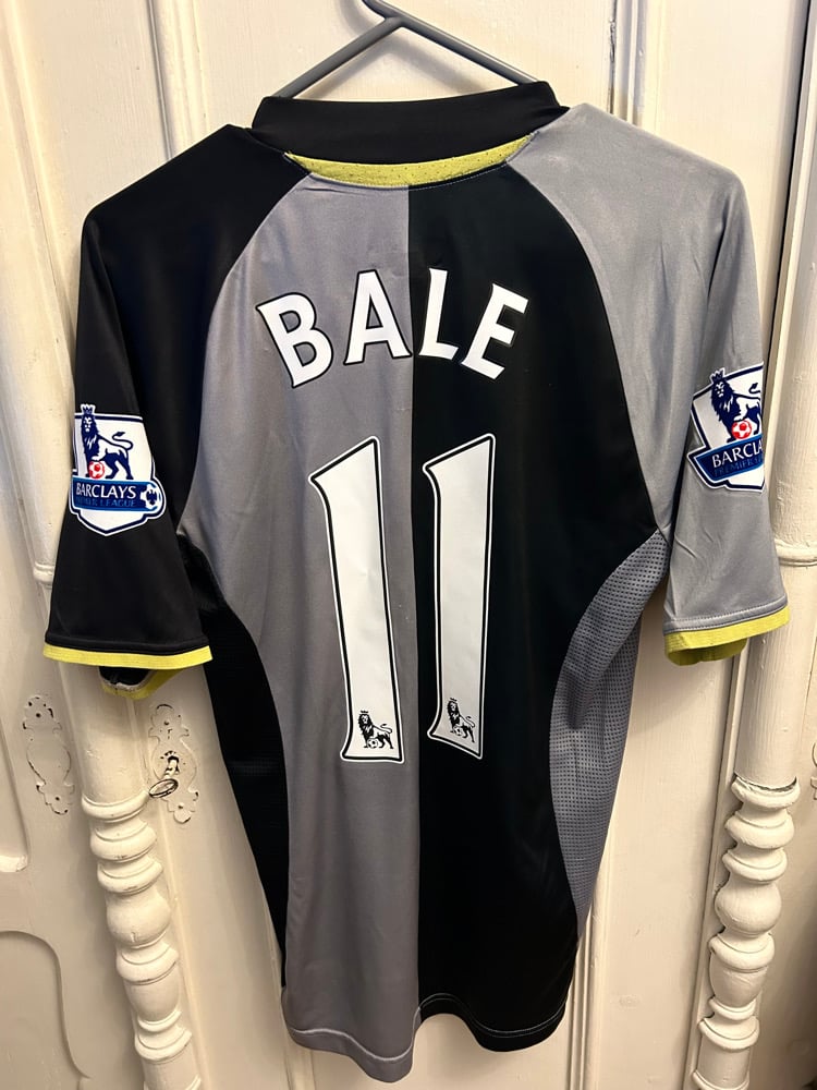 Image of Tottenham Hotspur “BALE 11” 2012/13 Third Shirt (S)