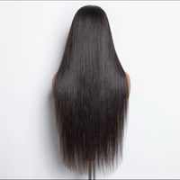 Image 2 of Luxe Konfidence 13×6 Straight HD Lace Wig – 150% Density – Pre-Plucked & Glueless