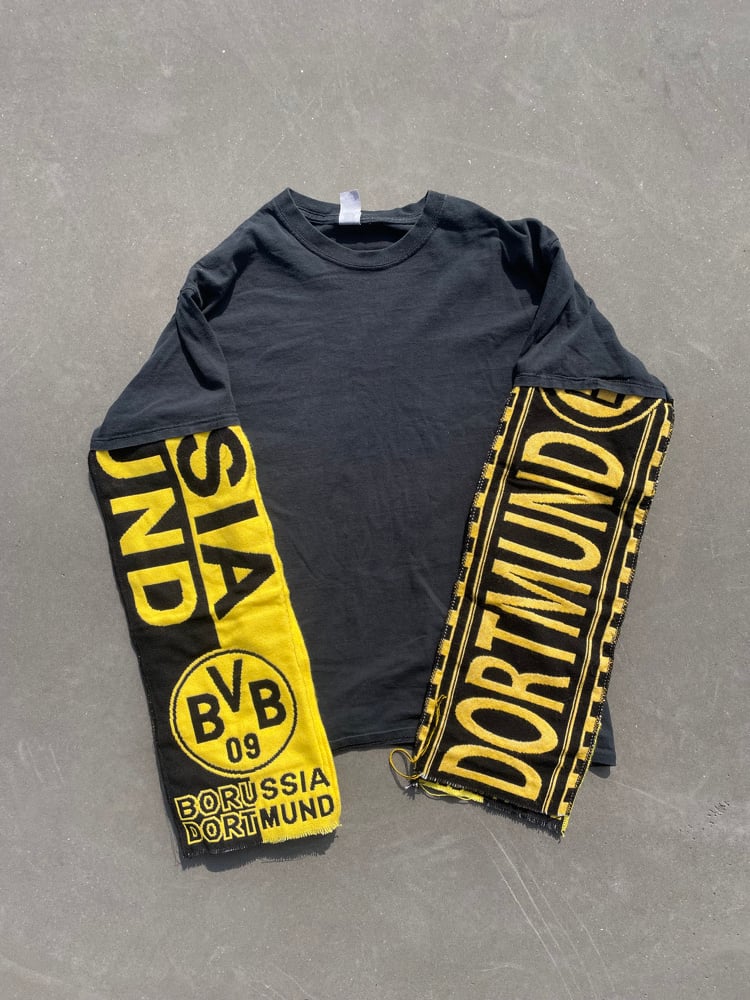 borussia dortmund scarf sweater
