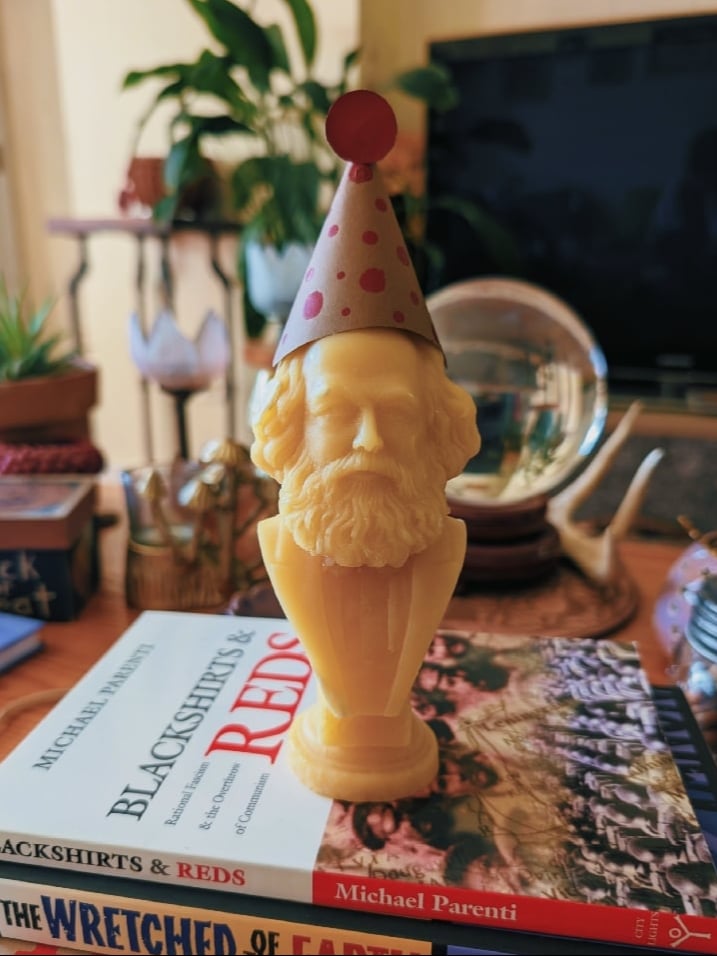 Image of Karl Marx Candle