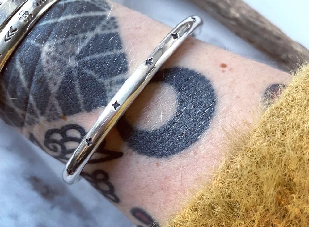Super chunky silver star cuff bracelet. Sterling silver heavy celestial bracelet.