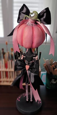 Image 3 of Señorita Calabaza "Pinky"